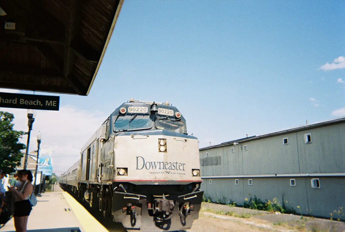 train stopping at old orchard beach stop